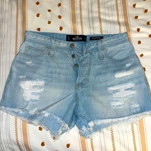 Light wash Hollister jean shorts
